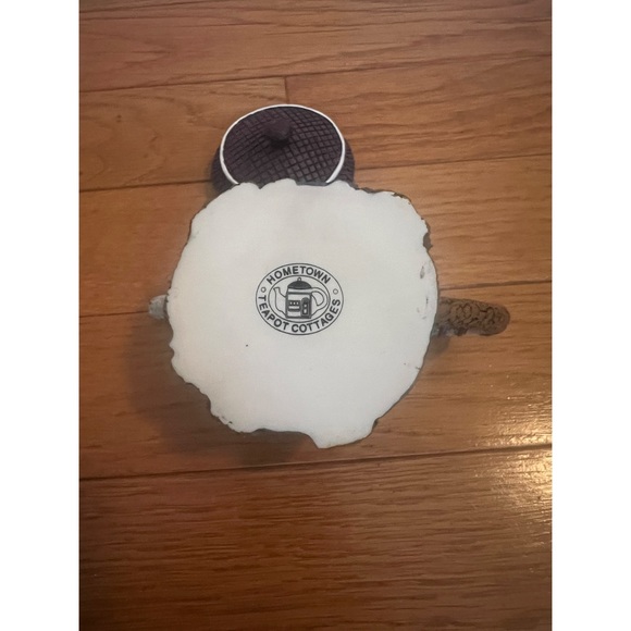 Hometown Teapot Cottages Hardware Store Miniature Tea Pot - Picture 4 of 4